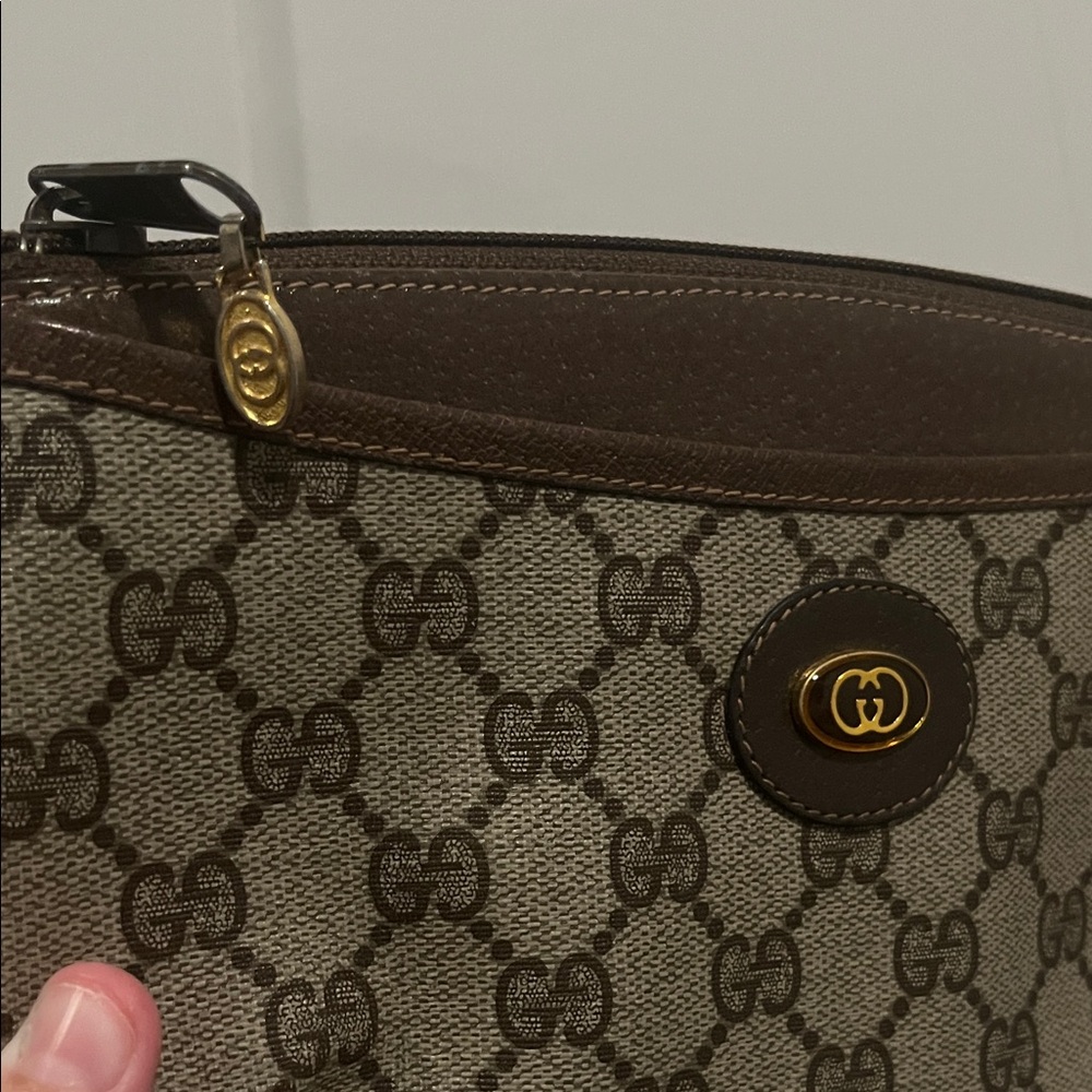Gucci Brown and Tan GG Monogram Crossbody Bag **Accessory Collection RARE** - Picture 2 of 12